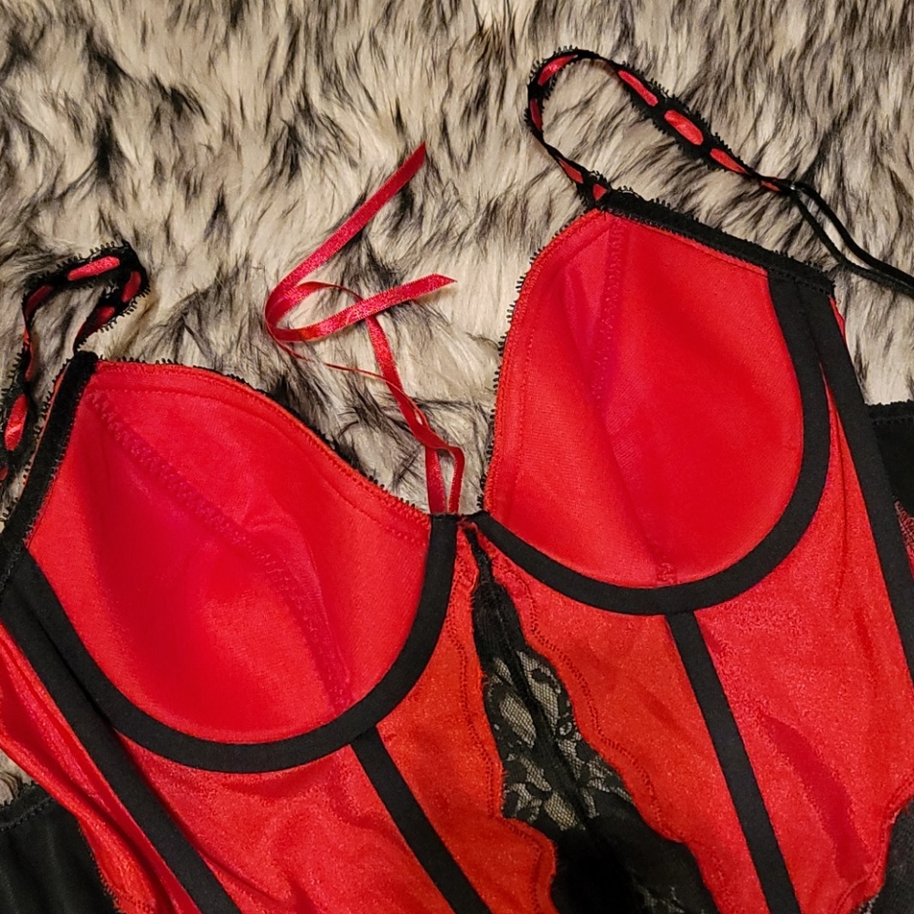 Lingerie Top - Picture 3 of 5